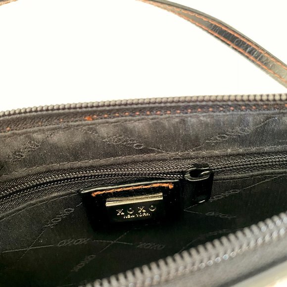 XOXO Small Black Vegan Leather Handbag with Strap - Picture 7 of 12